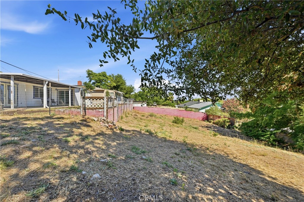 https://media.crmls.org/medias/27b21dd1-b42a-4501-b294-a41092ef1f4c.jpg?preset=X-Large