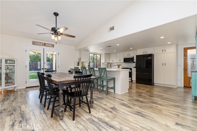 Detail Gallery Image 14 of 53 For 2466 Beechwood Dr, Paso Robles,  CA 93446 - 4 Beds | 3 Baths