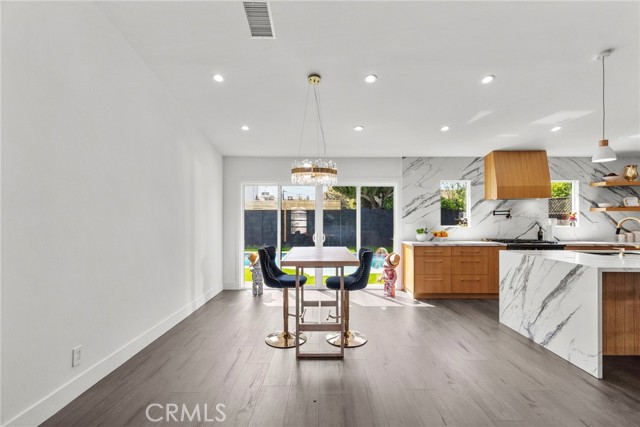 Detail Gallery Image 9 of 17 For 2282 Brentwood St, Simi Valley,  CA 93063 - 3 Beds | 2 Baths