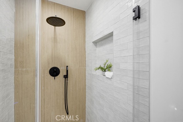 Detail Gallery Image 26 of 28 For 410 W Crystal View, Orange,  CA 92865 - 5 Beds | 3 Baths