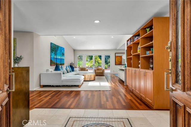 Detail Gallery Image 3 of 34 For 4 Bridlewood Cir, Rolling Hills Estates,  CA 90274 - 3 Beds | 2/1 Baths