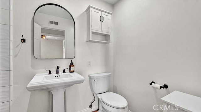 Detail Gallery Image 25 of 75 For 17452 Mayor Ln, Huntington Beach,  CA 92647 - 3 Beds | 2 Baths