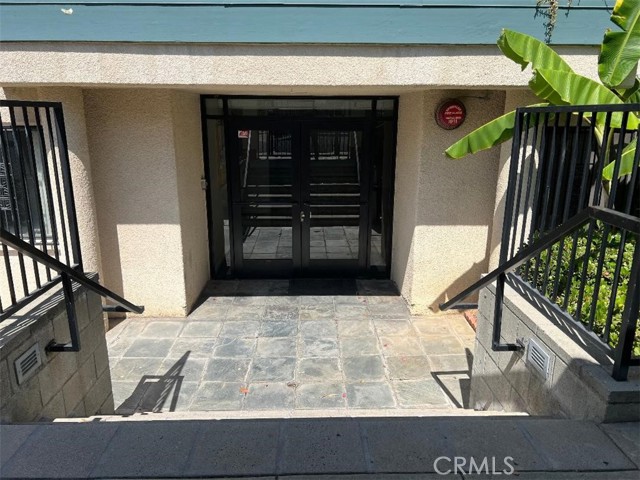 Image 3 of 27 For 321 Orange Avenue 306