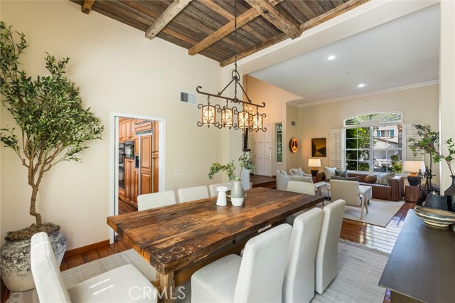 Detail Gallery Image 8 of 55 For 5985 Vista De La Luz, Woodland Hills,  CA 91367 - 4 Beds | 3/1 Baths