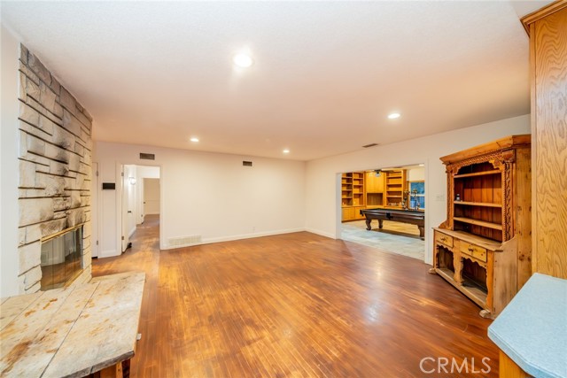 533 Via Vista Dr, Redlands CA: https://media.crmls.org/medias/27b98ef8-1123-4c7b-81e8-0a88ad7b568b.jpg