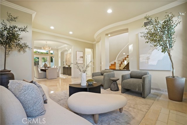 Image 15 of 63 For 907 Deerhill Road