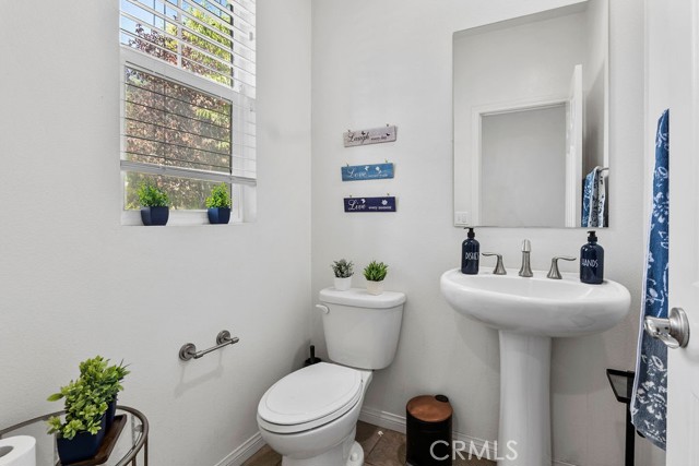 706 Leather Oak Lane, Pomona CA: https://media.crmls.org/medias/27b9b360-9e22-495a-8383-9c553587e67d.jpg