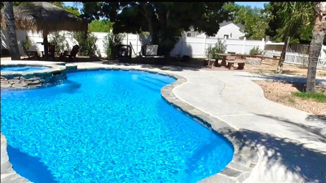 21015 Norman Road, Nuevo CA: https://media.crmls.org/medias/27b9bf28-533e-4f9c-9de4-a501f4c3355d.jpg