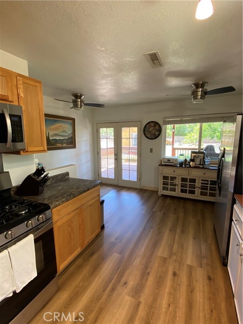 5555 Market Street, Chico CA: https://media.crmls.org/medias/27bce8e0-b649-4b8e-ada2-efb613d0d88c.jpg