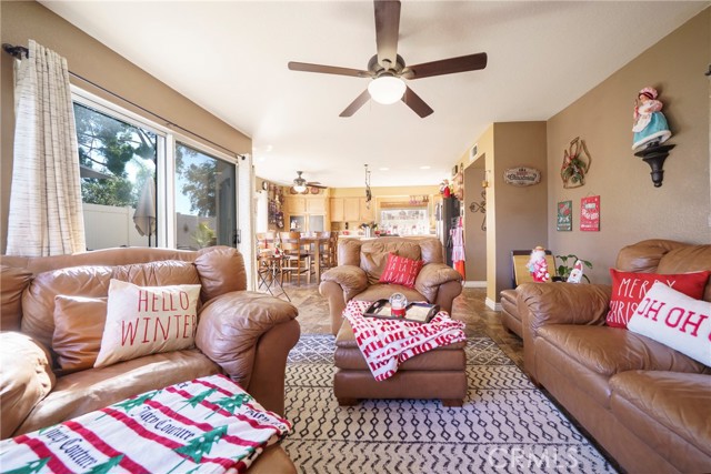 Detail Gallery Image 15 of 53 For 28947 Glenrock Pl, Highland,  CA 92346 - 5 Beds | 3 Baths