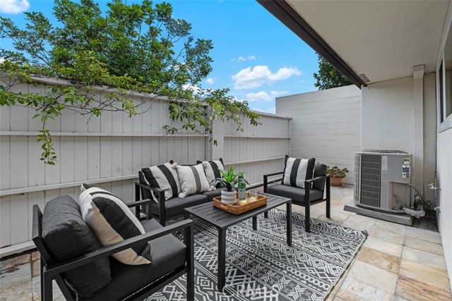 MLS #OC25138058 image #9