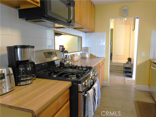 Detail Gallery Image 18 of 56 For 2669 W Russell Ave, Anaheim,  CA 92801 - 3 Beds | 2 Baths