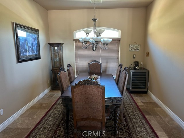 Detail Gallery Image 8 of 29 For 17134 Joshua Rd, Apple Valley,  CA 92307 - 3 Beds | 2/1 Baths