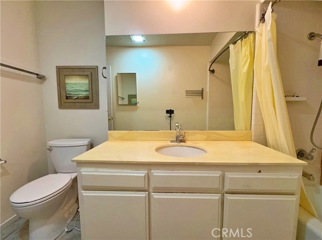 Detail Gallery Image 26 of 50 For 4177 Manhattan Beach Blvd., Lawndale,  CA 90260 - 3 Beds | 3 Baths