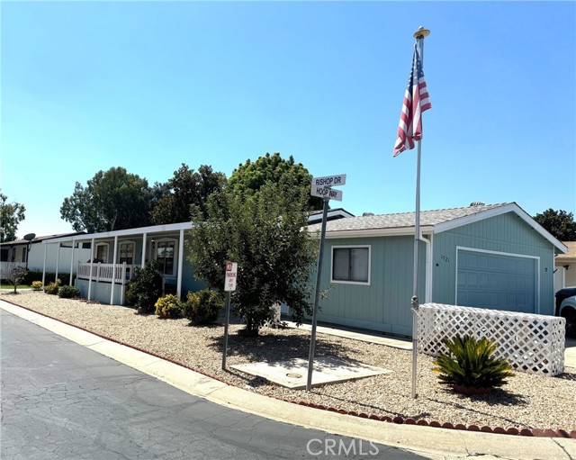 Detail Gallery Image 1 of 17 For 1721 Hoop Way, Hemet,  CA 92545 - 3 Beds | 2 Baths