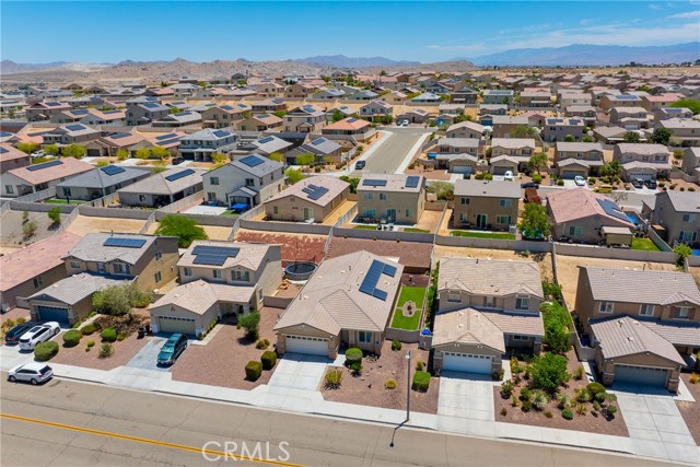 16767 Desert Lily Street, Victorville CA: https://media.crmls.org/medias/27c09e78-0ace-4e4c-960e-a1ab3349a802.jpg