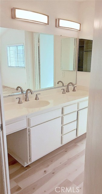 Detail Gallery Image 10 of 15 For 3515 W Avenue J4, Lancaster,  CA 93536 - 4 Beds | 3 Baths