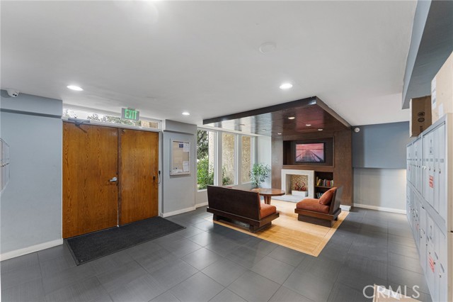 Detail Gallery Image 20 of 21 For 125 N Allen, Pasadena,  CA 91106 - 2 Beds | 2 Baths