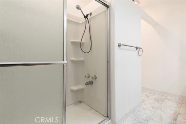 16940 Chatsworth Street, Granada Hills CA: https://media.crmls.org/medias/27c1b5ce-21dc-4e8d-9809-cb26812b921f.jpg