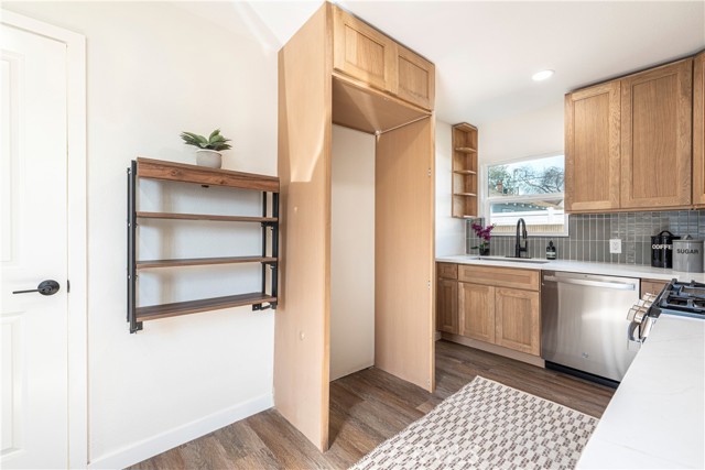 Detail Gallery Image 12 of 30 For 1887 Saint Louis Ave, Signal Hill,  CA 90755 - – Beds | – Baths