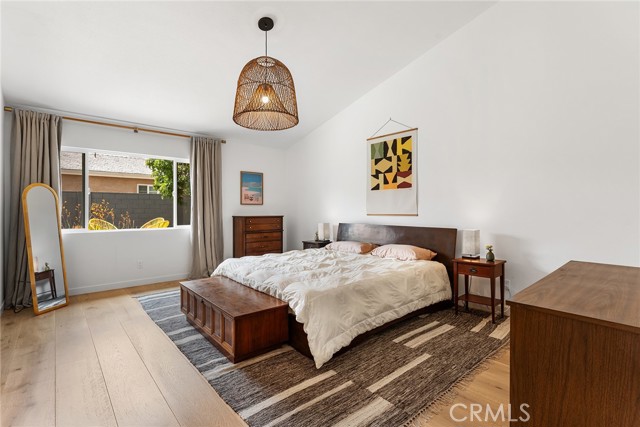 Detail Gallery Image 22 of 42 For 5607 Royer Ave, Woodland Hills,  CA 91367 - 4 Beds | 2 Baths
