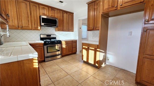 25714 Crest Road, Torrance, California 90505, 3 Bedrooms Bedrooms, ,2 BathroomsBathrooms,Residential Lease,For Rent,Crest,SB26086809