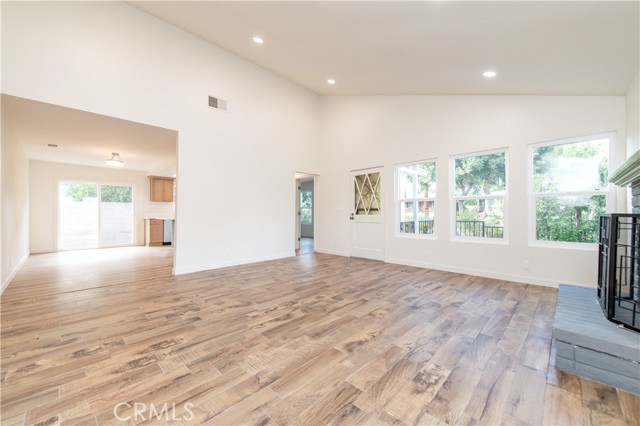 Detail Gallery Image 10 of 26 For 636 Highland Ct, Upland,  CA 91786 - 3 Beds | 2 Baths