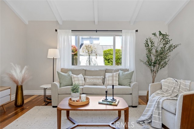 Detail Gallery Image 7 of 42 For 2211 Farrell Ave #B,  Redondo Beach,  CA 90278 - 3 Beds | 2/1 Baths