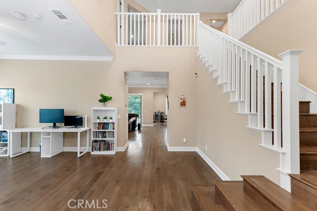 Detail Gallery Image 6 of 34 For 24008 Schoenborn St, West Hills,  CA 91304 - 6 Beds | 5/1 Baths