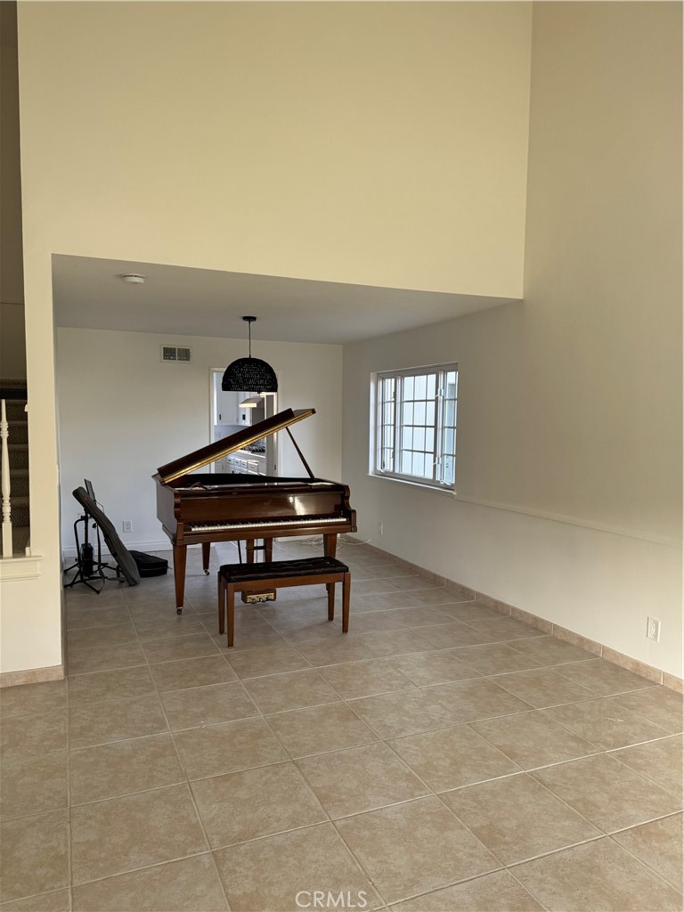 MLS #NP25021171 img 1