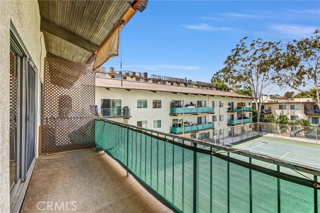 Detail Gallery Image 23 of 35 For 5460 White Oak Ave #E319,  Encino,  CA 91316 - 1 Beds | 1/1 Baths