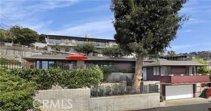 MLS #OC25116294 img 1
