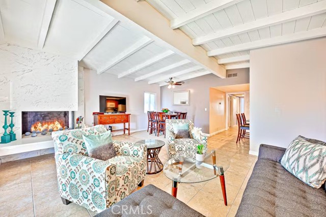 Detail Gallery Image 3 of 24 For 125 46th St #B,  Newport Beach,  CA 92663 - 3 Beds | 2 Baths