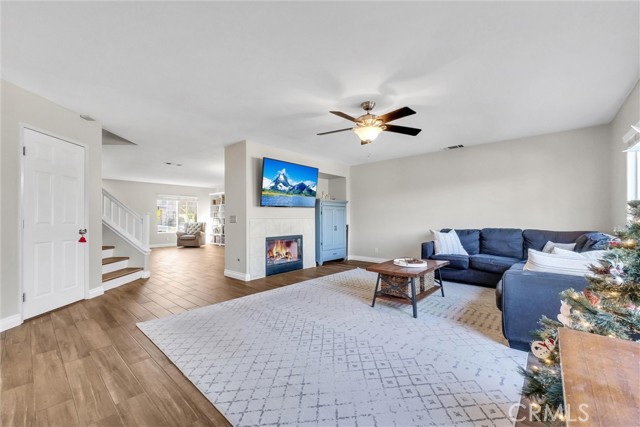 Detail Gallery Image 14 of 73 For 23306 Daisy Dr, Corona,  CA 92883 - 4 Beds | 2/1 Baths