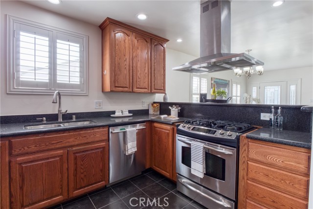 Detail Gallery Image 12 of 26 For 3442 Clark Ave, Long Beach,  CA 90808 - 3 Beds | 2 Baths