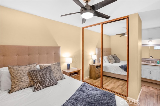 27ca9c9e D4de 426a Aa43 32b99b0cc650