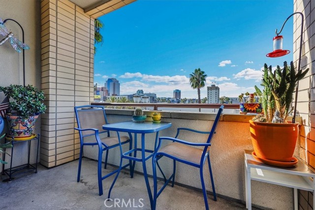 Image 51 of 75 For 300 4th Street 214