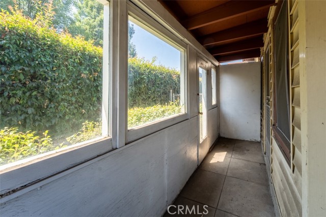 Detail Gallery Image 8 of 39 For 5065 La Roda Ave, Los Angeles,  CA 90041 - 3 Beds | 1 Baths