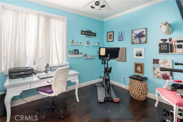 27705 Essex Place, Valencia CA: https://media.crmls.org/medias/27cd37a1-5e40-4712-a732-2c280e2a740f.jpg