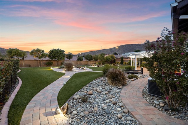 5614 Regent Hill W Terrace, Palmdale CA: https://media.crmls.org/medias/27cd7bb1-ace2-43d3-99ea-4cabeea686c2.jpg
