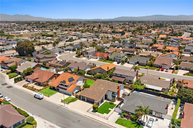 16086 Sweetleaf Street, Fountain Valley CA: https://media.crmls.org/medias/27cd8dc7-80f8-4a83-9e88-d352c6466ece.jpg
