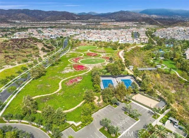 62 Pelican Lane, Irvine CA: https://media.crmls.org/medias/27cd974e-254a-465b-b3ab-ff391c810832.jpg