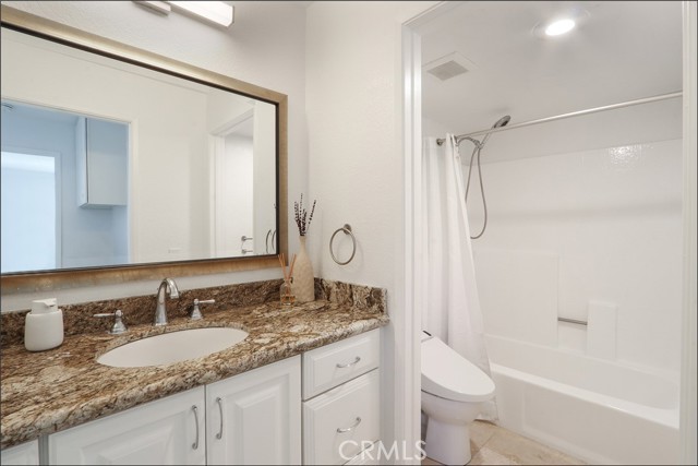 12 Stoneglen, Aliso Viejo CA: https://media.crmls.org/medias/27ce310a-d618-441a-b775-44df81dfa3c7.jpg