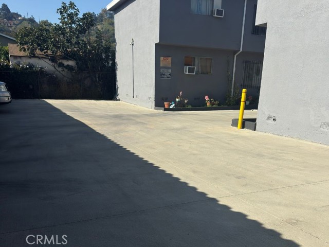 Detail Gallery Image 2 of 10 For 2714 Queen, Los Angeles,  CA 90039 - – Beds | – Baths