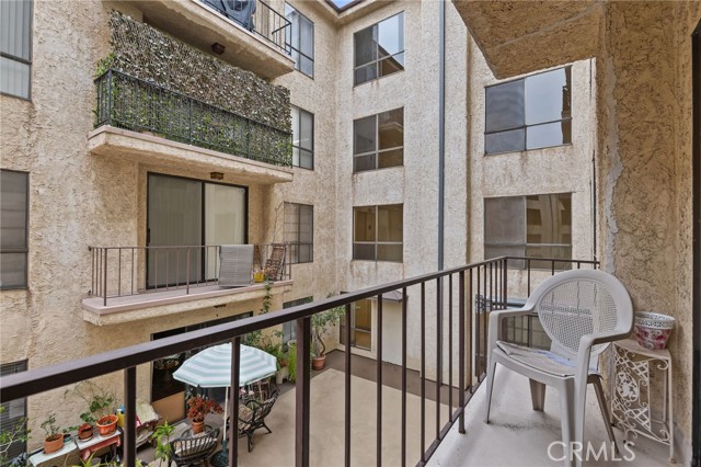 Detail Gallery Image 13 of 15 For 7300 Franklin Ave #354,  Los Angeles,  CA 90046 - 1 Beds | 1 Baths