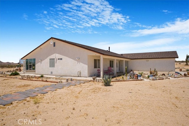 61975 La Brisa Drive, Joshua Tree CA: https://media.crmls.org/medias/27cfaecc-53da-48ae-87d9-f149f0d2923d.jpg