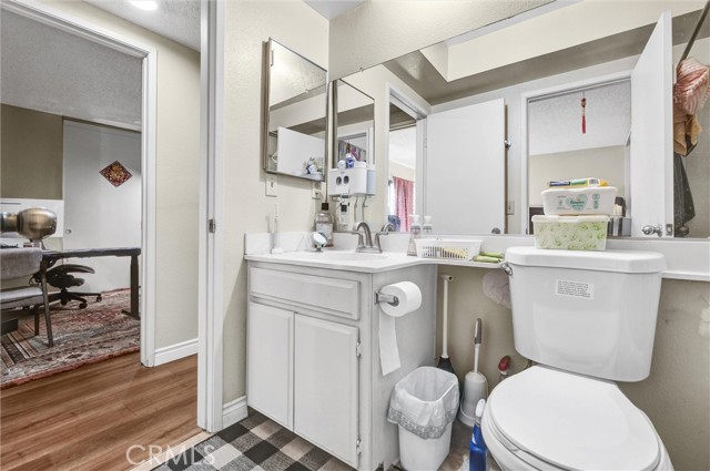 Detail Gallery Image 25 of 31 For 205 N Lincoln Ave Unit B, Monterey Park,  CA 91755 - 2 Beds | 1/1 Baths