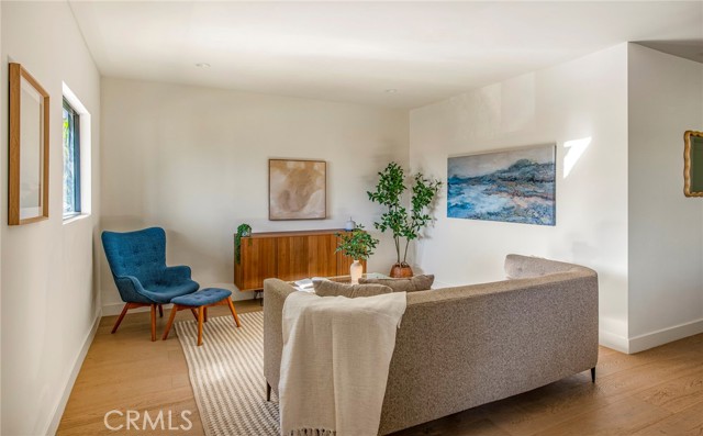 Detail Gallery Image 6 of 20 For 5125 Meridian St, Los Angeles,  CA 90042 - 3 Beds | 2 Baths