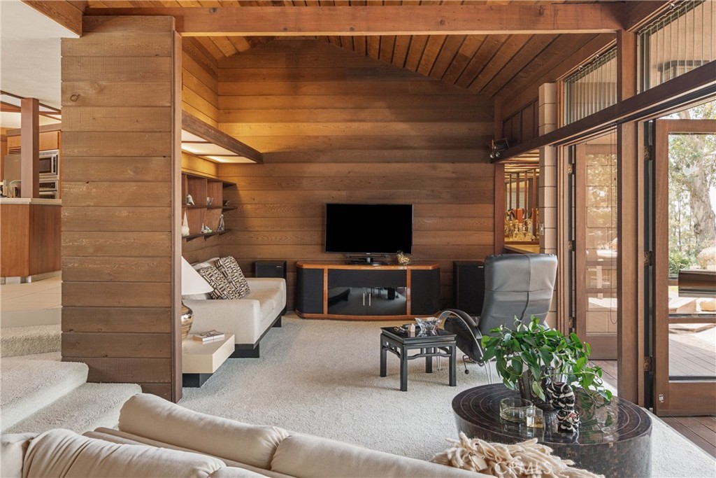 MLS #OC25145923 img 10