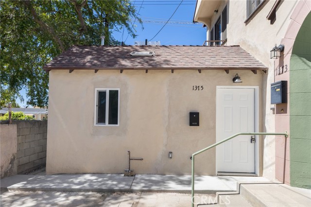 1375 N Mentor AVE Unit: A